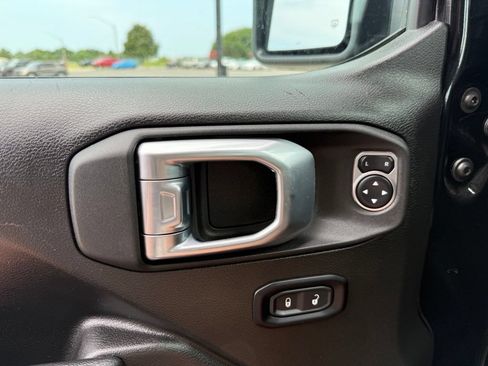 Used 2026 Jeep Gladiator Rubicon AWD/4WD image 11