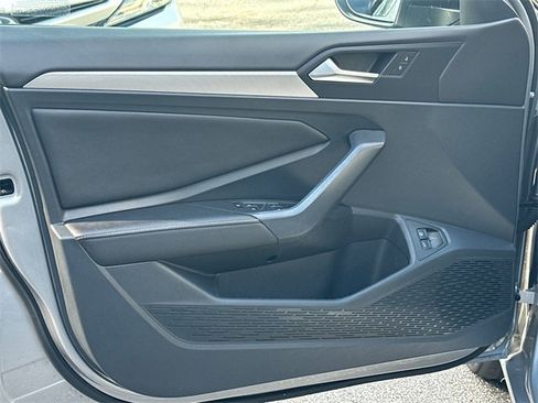 Used 2023 Volkswagen Jetta Sport image 10