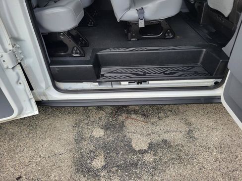 Used 2018 Ford Transit 350 XL RWD image 19