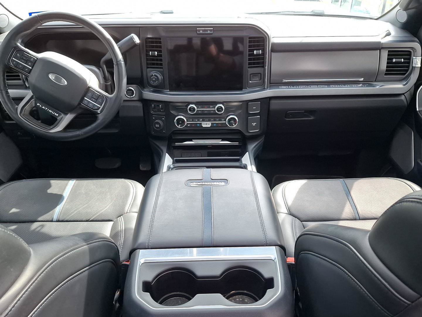 Used 2025 Ford F450 Platinum w/ FX4 Off-Road Package AWD/4WD image 14