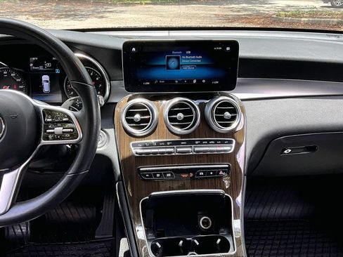 Used 2020 Mercedes-Benz GLC 300 4MATIC image 9