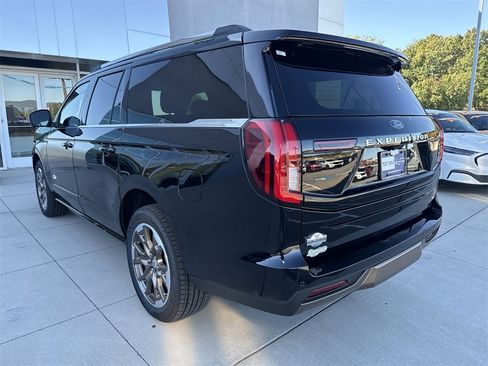 Used 2025 Ford Expedition Max King Ranch image 5