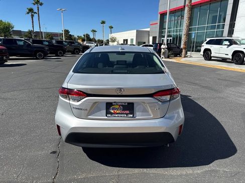 Used 2025 Toyota Corolla LE FWD image 7