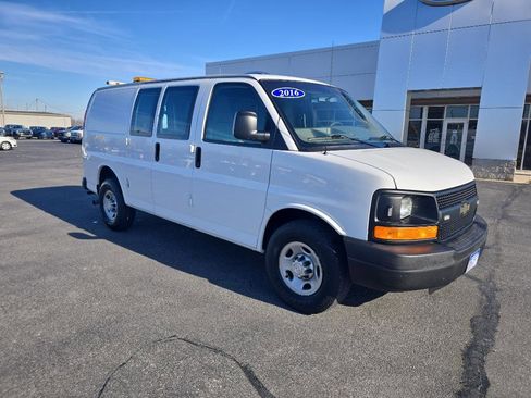 Used 2016 Chevrolet Express 2500 image 4