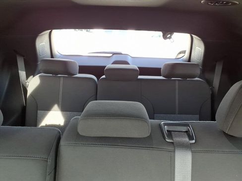 Used 2025 GMC Acadia Elevation image 14