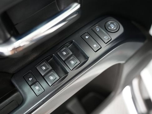 Used 2018 Chevrolet Silverado 1500 LT w/ All Star Edition AWD/4WD image 40