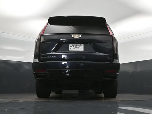 Used 2022 Cadillac Escalade Sport w/ Touring Package AWD/4WD image 41