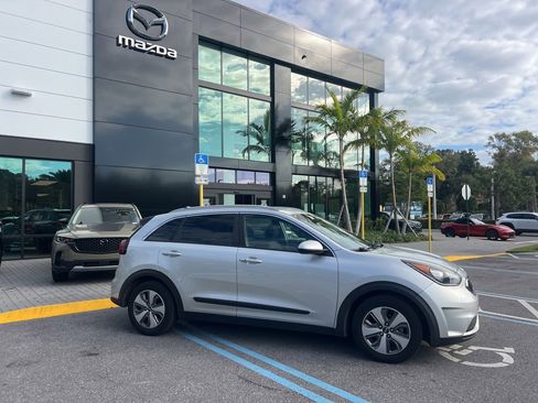 Used 2019 Kia Niro LX image 6