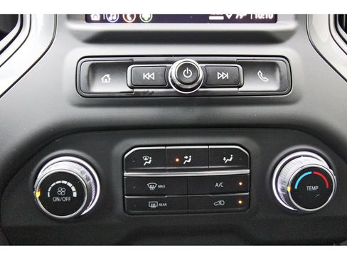 Used 2024 Chevrolet Silverado 1500 Custom AWD/4WD image 27