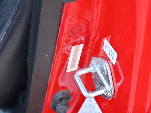 Used 2000 Honda S2000 image 33