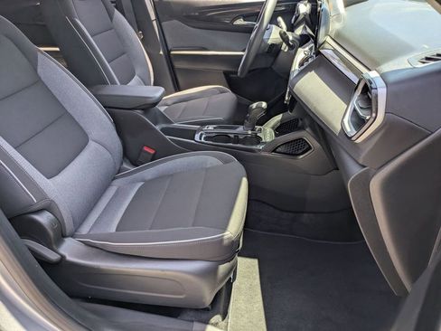Used 2025 Chevrolet TrailBlazer LT AWD/4WD image 27