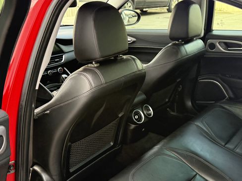 Used 2017 Alfa Romeo Giulia Ti w/ TI 19" Sport Package image 21