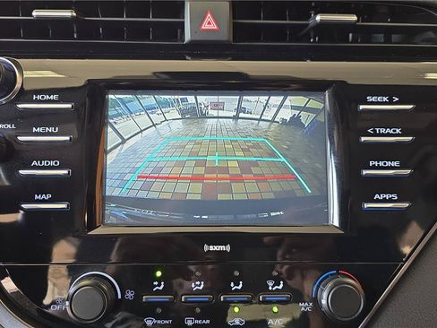 Used 2020 Toyota Camry LE FWD image 23