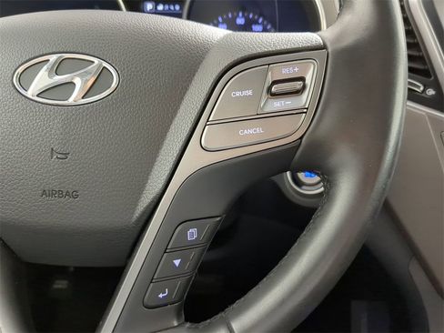 Used 2017 Hyundai Santa Fe Limited image 30