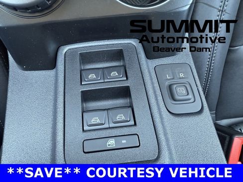 New 2025 Ford Bronco Badlands image 23