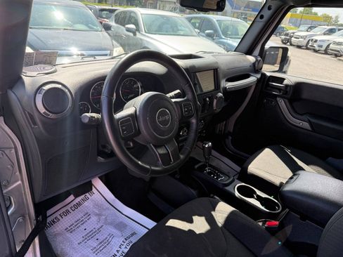 Used 2015 Jeep Wrangler Unlimited Sport w/ Quick Order Package 24S AWD/4WD image 16