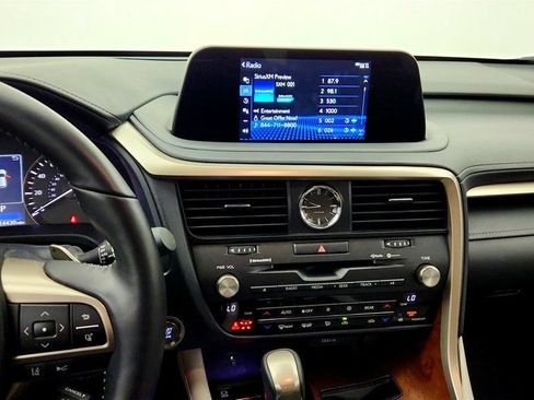 Used 2022 Lexus RX 350L Premium w/ Premium Package AWD/4WD image 17