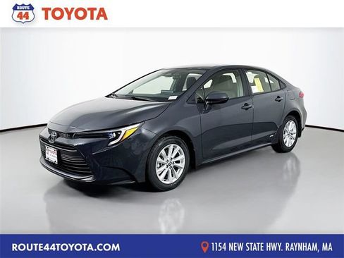 Used 2026 Toyota Corolla LE w/ LE Premium Package AWD/4WD image 1