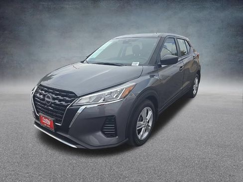 Used 2023 Nissan Kicks S FWD image 8