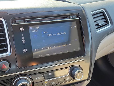 Used 2015 Honda Civic Hybrid Sedan image 25