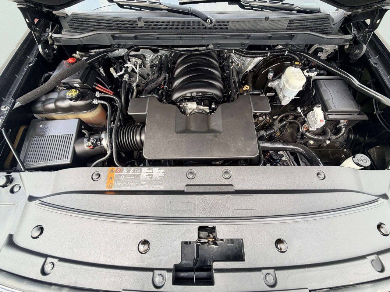 Used 2018 GMC Sierra 1500 Denali AWD/4WD image 9
