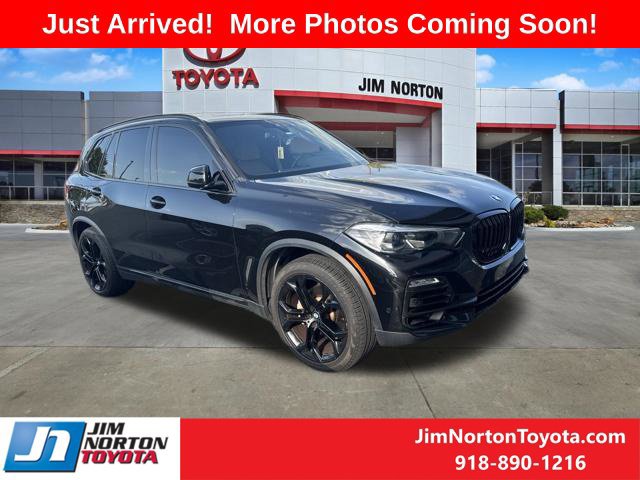 Used 2021 BMW X5 xDrive40i w/ Premium Package 3 AWD/4WD image 1