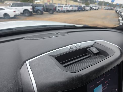 Used 2024 RAM 2500 Big Horn w/ Bed Utility Group image 34