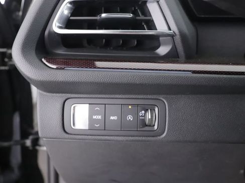 Used 2026 Chevrolet Traverse RS AWD/4WD image 21