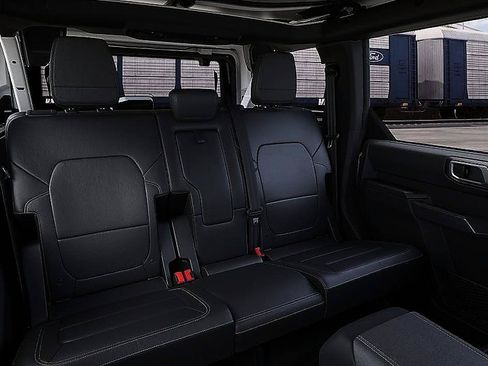 New 2026 Ford Bronco Badlands AWD/4WD image 11