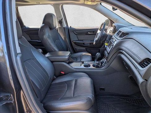 Used 2017 Chevrolet Traverse Premier image 19