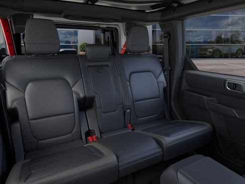 New 2026 Ford Bronco Outer Banks w/ Sasquatch Package AWD/4WD image 12