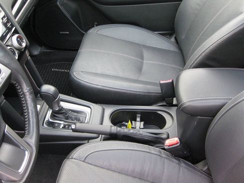 Used 2018 Subaru Forester 2.5i Touring w/ Popular Package #3B image 22