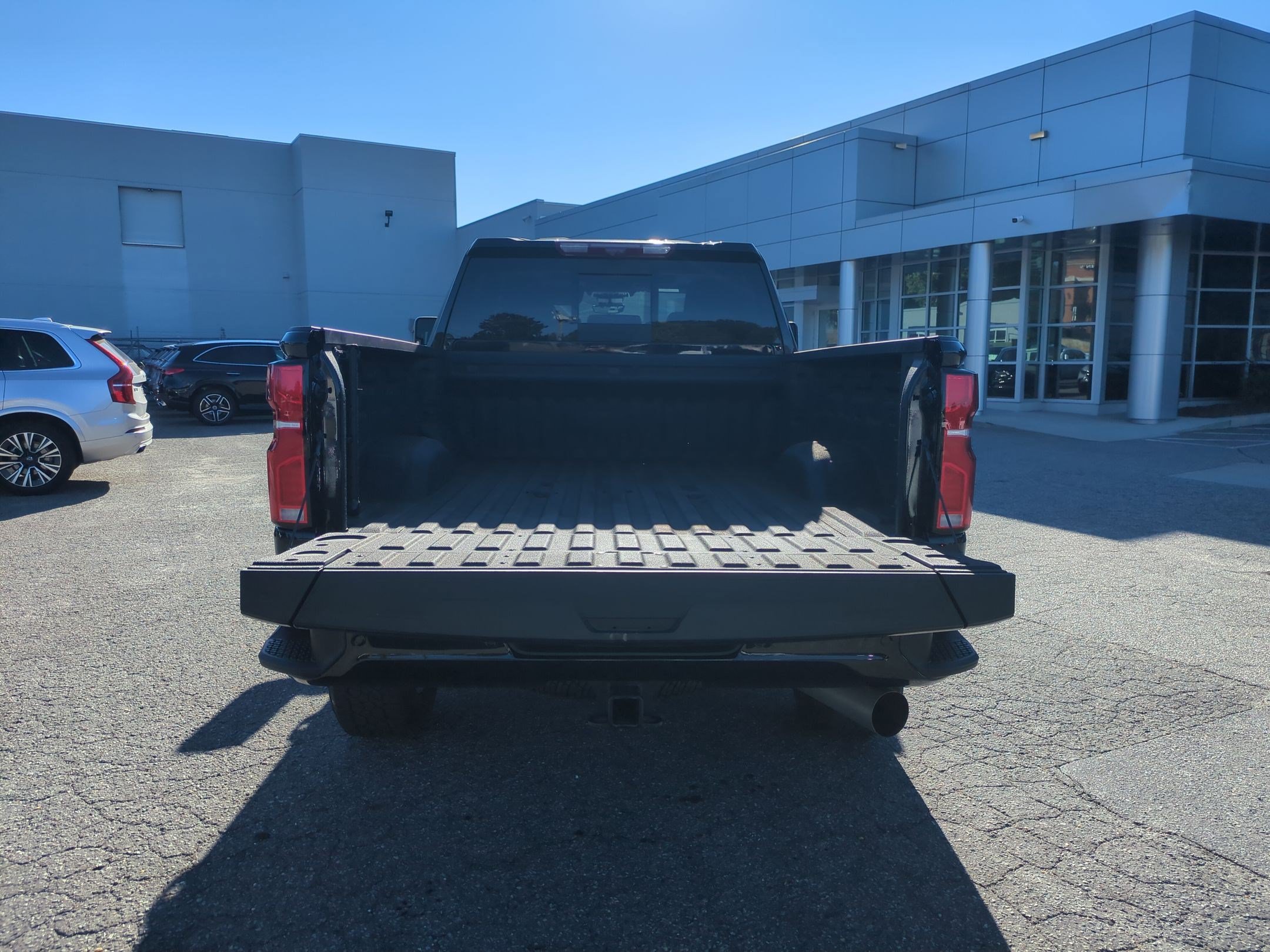 Used 2024 Chevrolet Silverado 2500 High Country w/ High Country Premium Package AWD/4WD image 33