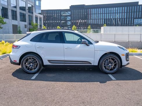 Certified 2026 Porsche Macan Turbo AWD/4WD image 8