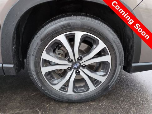 Used 2022 Subaru Forester Limited image 13