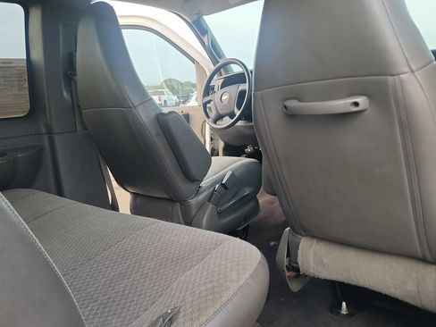 Used 2020 Chevrolet Express 3500 LT w/ LT Preferred Equipment Group image 31