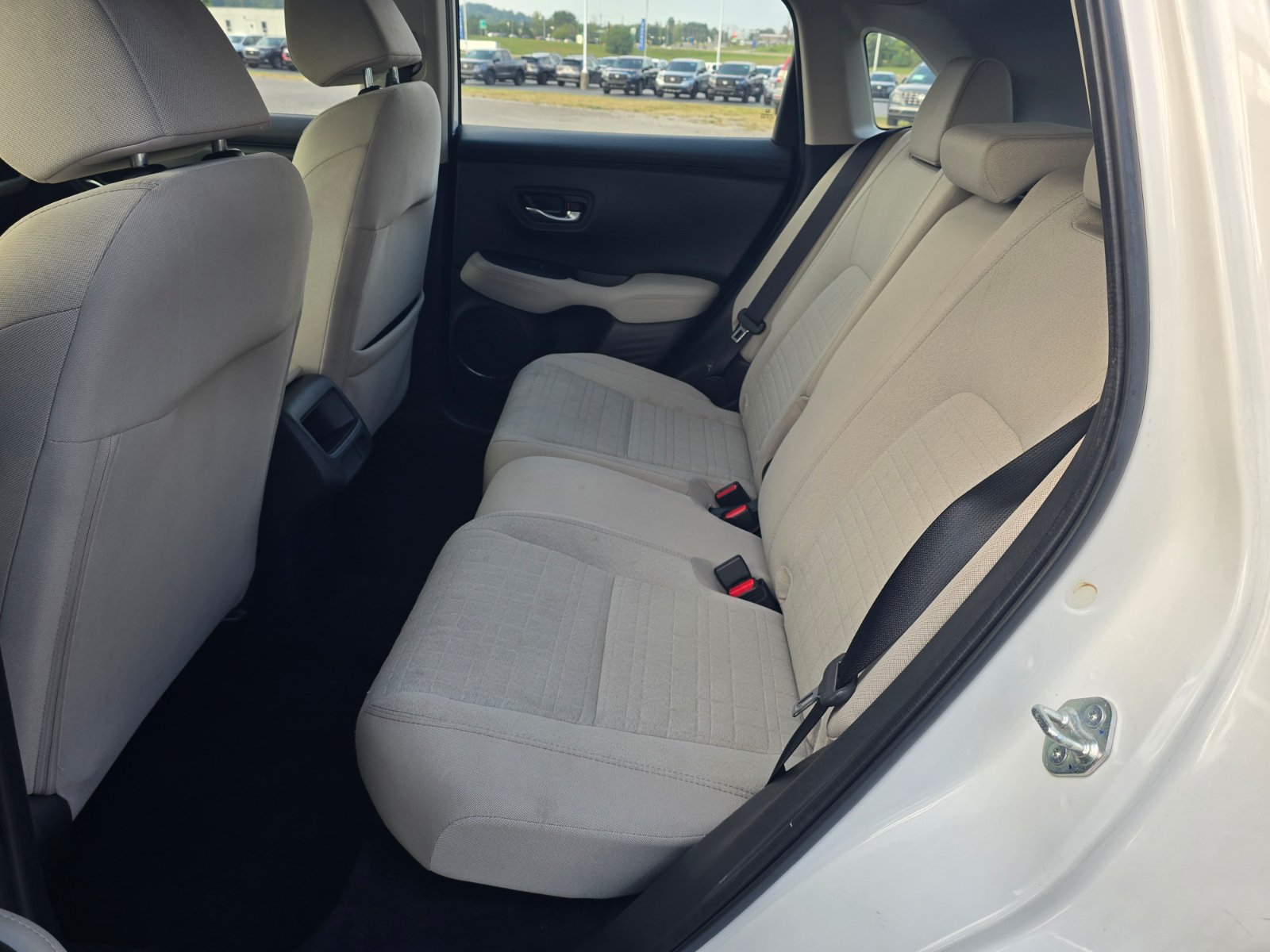 Used 2023 Honda HR-V LX image 11