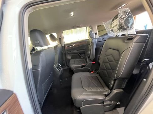 New 2026 Volkswagen Atlas SE image 22