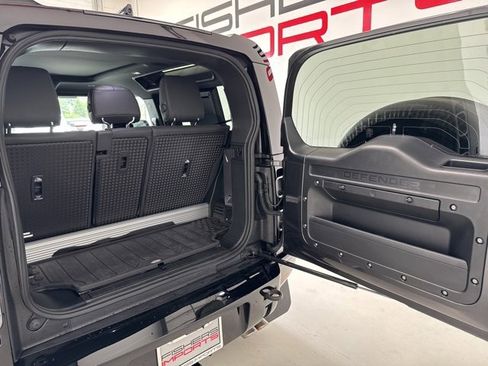 Used 2024 Land Rover Defender 90 V8 image 46