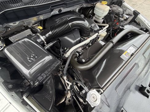 Used 2018 RAM 2500 Tradesman w/ Chrome Appearance Group RWD image 18