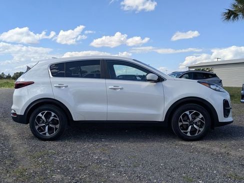 Used 2022 Kia Sportage LX FWD image 3