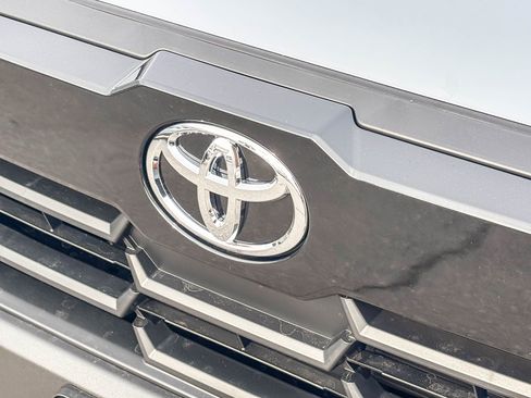 New 2026 Toyota Corolla Cross LE FWD image 10