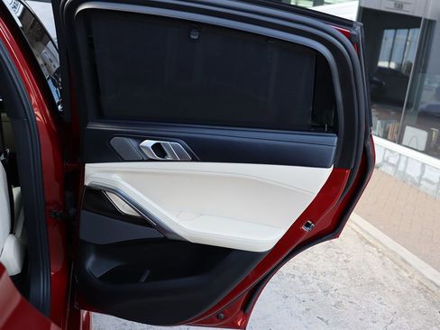 Used 2021 BMW X6 M50i w/ Executive Package image 57