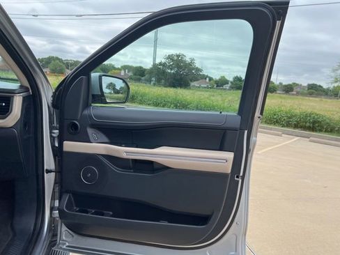 Used 2023 Ford Expedition Max Limited RWD image 26