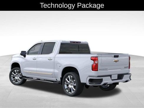 New 2026 Chevrolet Silverado 1500 High Country w/ High Country Premium Package AWD/4WD image 4