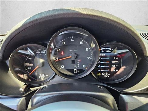 Used 2025 Porsche 718 Boxster RWD image 10