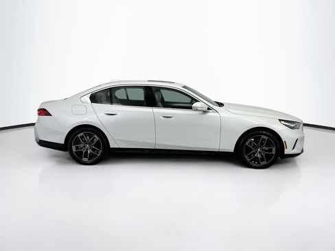 Used 2026 BMW i5 eDrive40 RWD image 4