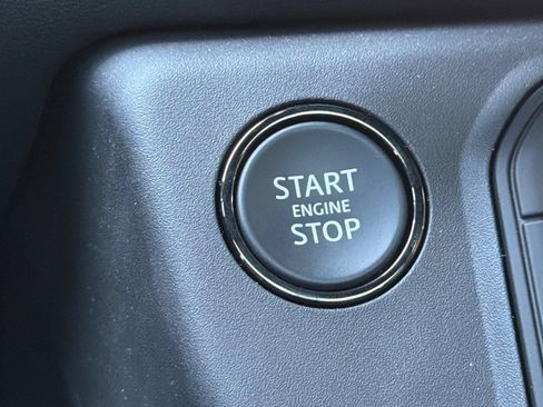 New 2026 Land Rover Defender 110 OCTA AWD/4WD image 28