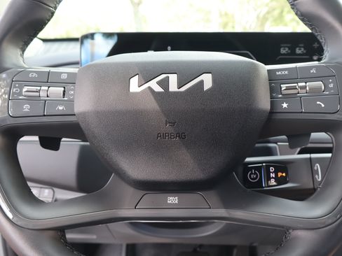 Used 2026 Kia EV9 Light RWD image 24