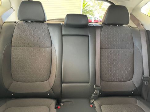 Used 2025 Kia Seltos S image 39